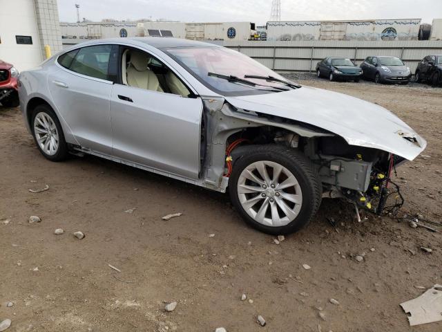 5YJSA1E26HF228930 - 2017 TESLA MODEL S Արծաթագույն լուսանկար 4