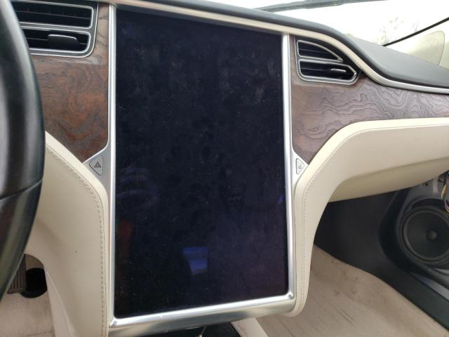 5YJSA1E26HF228930 - 2017 TESLA MODEL S Արծաթագույն լուսանկար 9