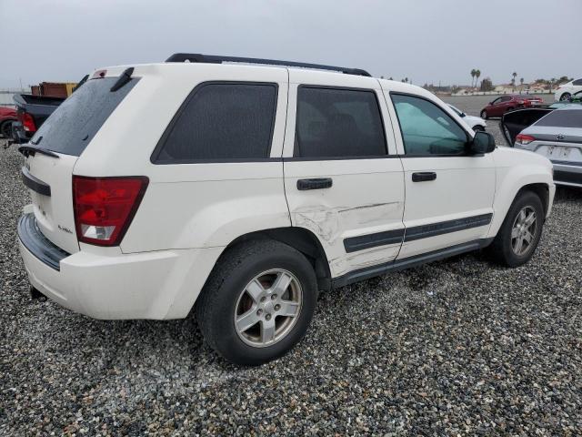 1J4GS48K95C506240 - 2005 JEEP GRAND CHER LAREDO WHITE photo 3