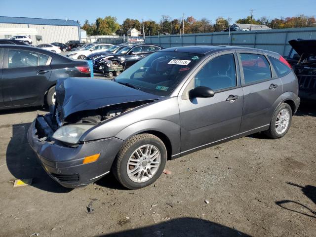 1FAHP37N86W157918 - 2006 FORD FOCUS ZX5 GRAY photo 1