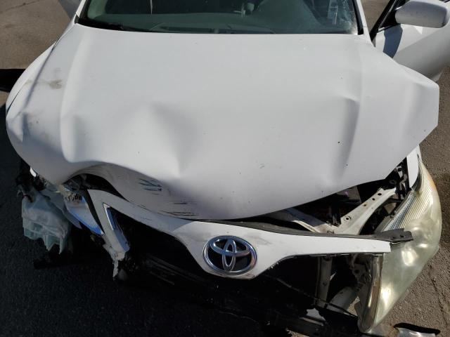 4T1BF3EK2BU600173 - 2011 TOYOTA CAMRY BASE WHITE photo 11