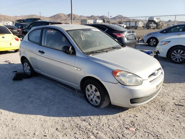 KMHCM36C68U069201 - 2008 HYUNDAI ACCENT GS SILVER photo 4