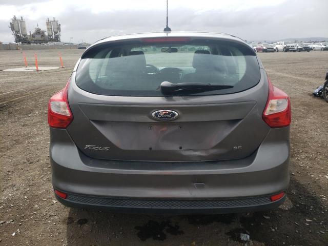 1FAHP3K28CL194154 - 2012 FORD FOCUS SE GRAY photo 6