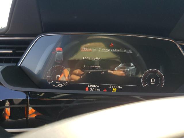 WA1VABGEXNB012047 - 2022 AUDI E-TRON CHRONOS BLACK photo 9