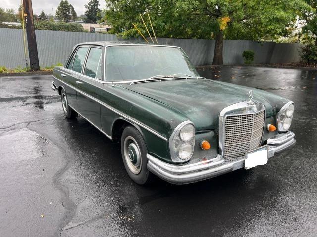 10801212046967 - 1967 MERCEDES-BENZ 250S GREEN photo 1