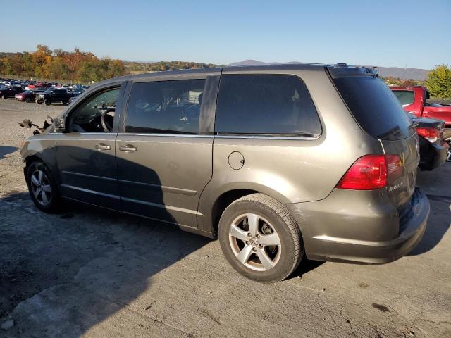 2V4RW3D18AR242476 - 2010 VOLKSWAGEN ROUTAN SE BURN photo 2