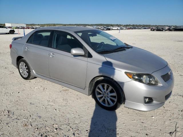 1NXBU4EEXAZ212774 - 2010 TOYOTA COROLLA BASE SILVER photo 4