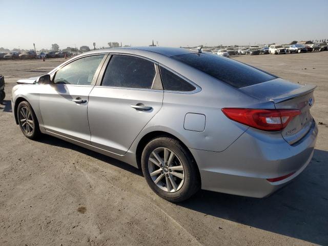 5NPE24AF9FH003856 - 2015 HYUNDAI SONATA SE SILVER photo 2