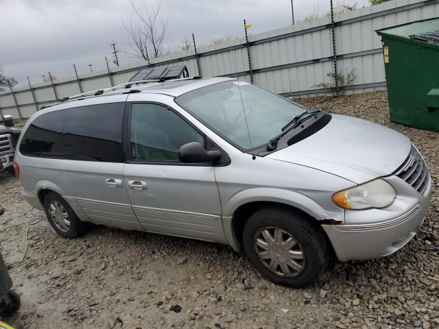 2C4GP64L85R337773 - 2005 CHRYSLER TOWN & COU LIMITED SILVER photo 4