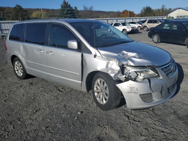 2C4RVABG3CR277051 - 2012 VOLKSWAGEN ROUTAN SE SILVER photo 4