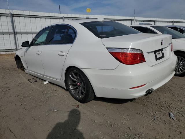 WBANU5C52AC129742 - 2010 BMW 528 I WHITE photo 2