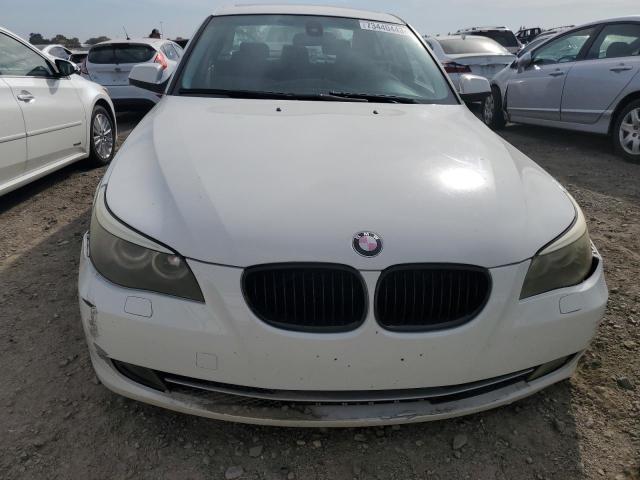 WBANU5C52AC129742 - 2010 BMW 528 I WHITE photo 5