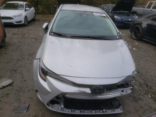 5YFB4MDE5PP045963 - 2023 TOYOTA COROLLA LE SILVER photo 5