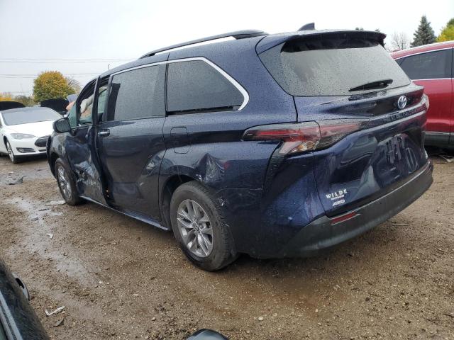 5TDYSKFC0PS078778 - 2023 TOYOTA SIENNA XLE BLUE photo 2