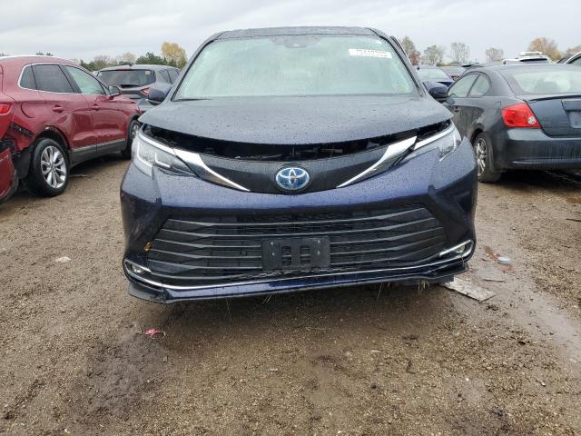 5TDYSKFC0PS078778 - 2023 TOYOTA SIENNA XLE BLUE photo 5