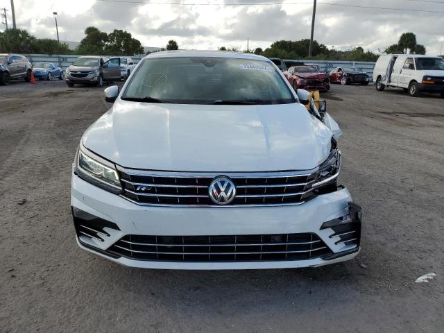 1VWMA7A36KC012104 - 2019 VOLKSWAGEN PASSAT SE R-LINE WHITE photo 5