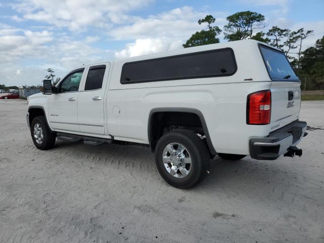 1GT22XEG2JZ202336 - 2018 GMC SIERRA K3500 SLT WHITE photo 2