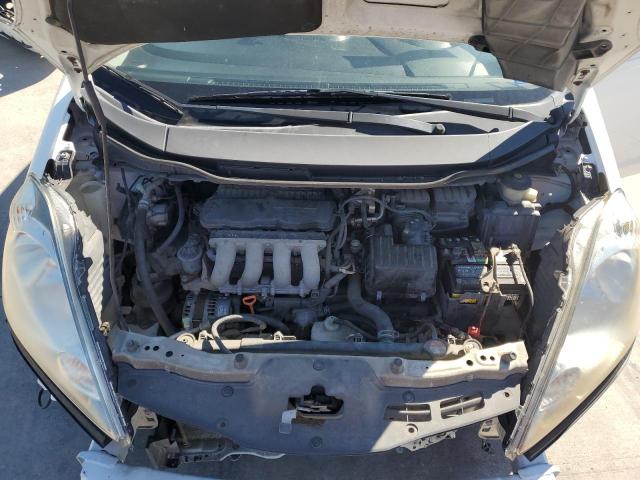 JHMGE88489S068245 - 2009 HONDA FIT SPORT WHITE photo 11