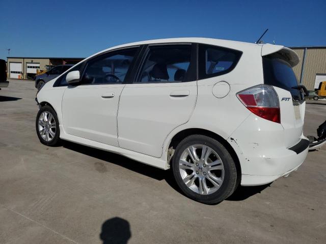 JHMGE88489S068245 - 2009 HONDA FIT SPORT WHITE photo 2