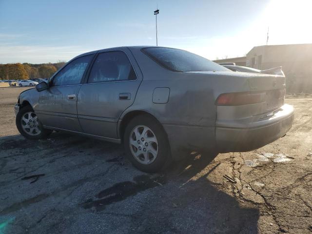 4T1BF28K0XU076096 - 1999 TOYOTA CAMRY LE GRAY photo 2