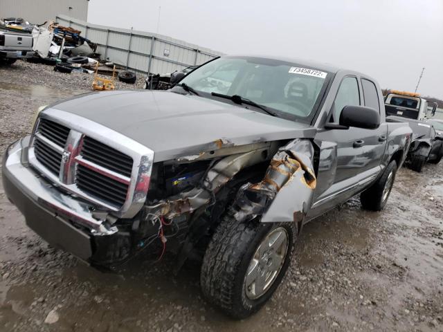 1D7HW58N15S120292 - 2005 DODGE DAKOTA QUAD LARAMIE GRAY photo 1