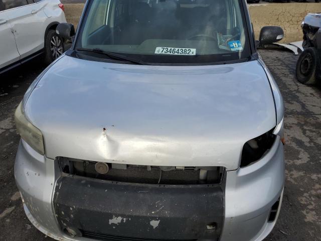 JTLKE50E891065418 - 2009 TOYOTA SCION XB SILVER photo 11
