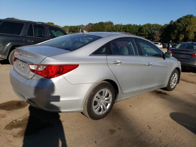 5NPEB4ACXCH443599 - 2012 HYUNDAI SONATA GLS SILVER photo 3