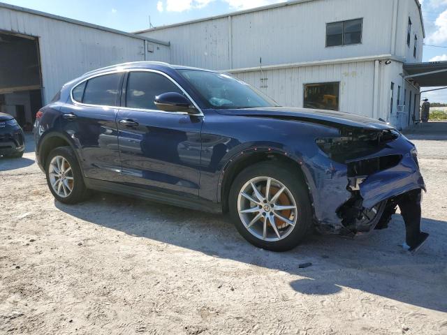 ZASFAKBN1J7B64613 - 2018 ALFA ROMEO STELVIO TI BLUE photo 4
