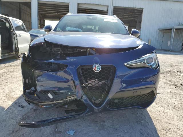 ZASFAKBN1J7B64613 - 2018 ALFA ROMEO STELVIO TI BLUE photo 5