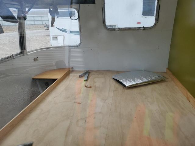 28B7S5019 - 1977 AIRS TRAVEL TRA Gümüş foto 6