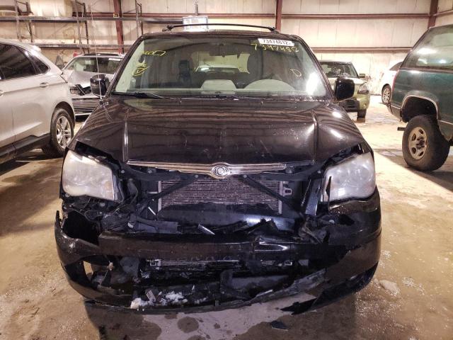 2A4RR5D1XAR307139 - 2010 CHRYSLER TOWN & COU TOURING შავი ფოტო 5