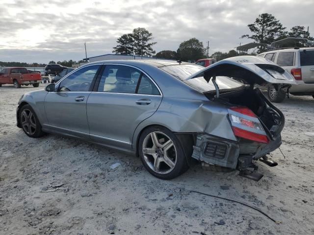 WDDNG71X87A070653 - 2007 MERCEDES-BENZ S 550 SILVER photo 2