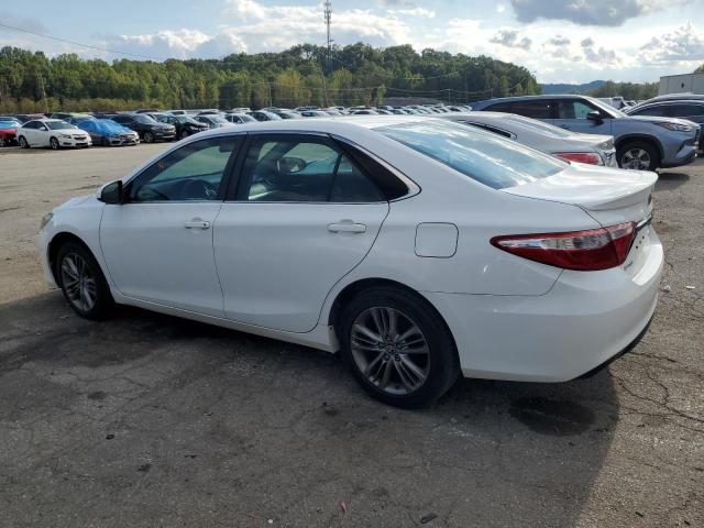 4T1BF1FK8GU577993 - 2016 TOYOTA CAMRY LE WHITE photo 2