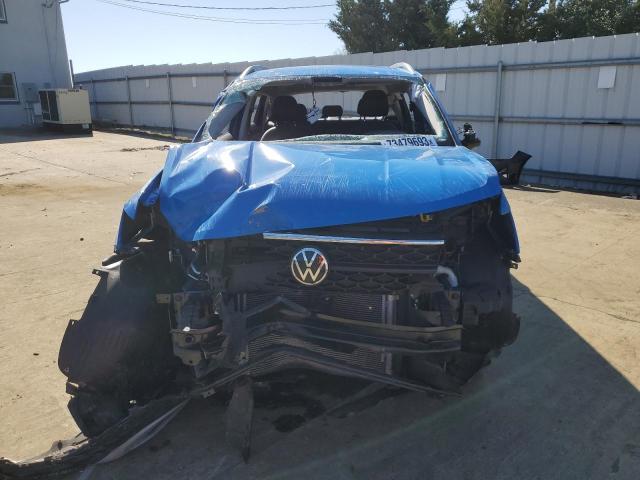 3VVYX7B26NM038716 - 2022 VOLKSWAGEN TAOS SE BLUE photo 5