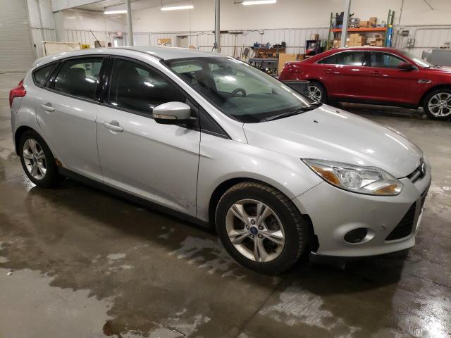 1FADP3K22DL234907 - 2013 FORD FOCUS SE SILVER photo 4