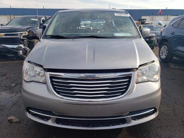 2C4RC1BG5DR662389 - 2013 CHRYSLER TOWN & COU TOURING ვერცხლისფერი ფოტო 5