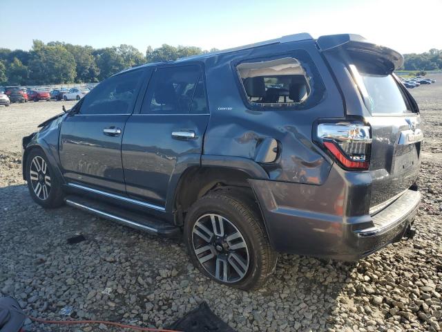 JTEZU5JR0J5180215 - 2018 TOYOTA 4RUNNER SR5 GRAY photo 2