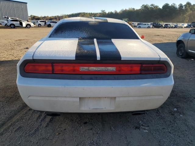 2B3CJ4DG7BH516574 - 2011 DODGE CHALLENGER WHITE photo 6