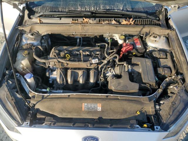 3FA6P0H72HR391595 - 2017 FORD FUSION SE SILVER photo 11