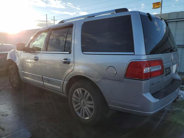 5LMJJ2J52AEJ00377 - 2010 LINCOLN NAVIGATOR 银色 照片 2