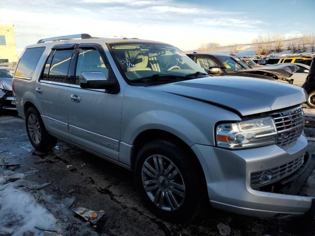 5LMJJ2J52AEJ00377 - 2010 LINCOLN NAVIGATOR 银色 照片 4