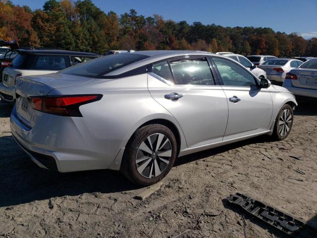 1N4BL4DV8KC215145 - 2019 NISSAN ALTIMA SV SILVER photo 3