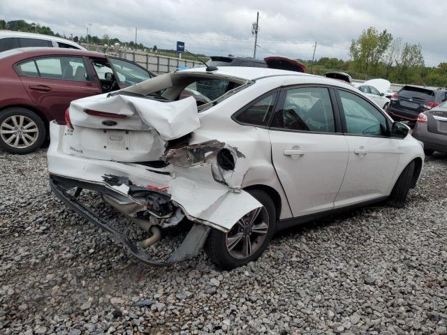 1FADP3FE7JL264839 - 2018 FORD FOCUS SE WHITE photo 3