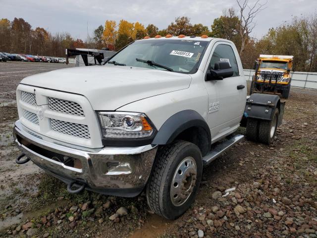 3C7WRKAL6JG179651 - 2018 RAM 4500 WHITE photo 1