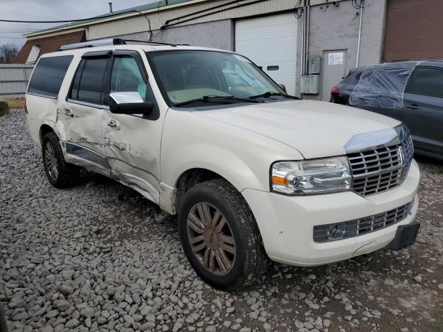 5LMFL28568LJ10907 - 2008 LINCOLN NAVIGATOR L WHITE photo 4