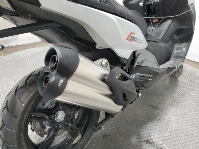 WB10C1406GZ314584 - 2016 BMW C650 SPORT WHITE photo 11