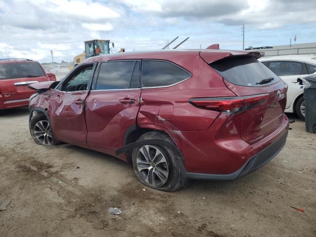 5TDGZRBH8MS058680 - 2021 TOYOTA HIGHLANDER XLE RED photo 2