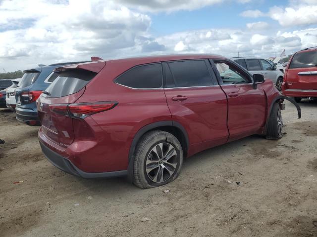 5TDGZRBH8MS058680 - 2021 TOYOTA HIGHLANDER XLE RED photo 3