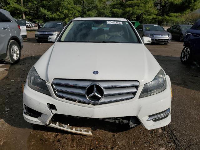 WDDGF8AB4DG082006 - 2013 MERCEDES-BENZ C 300 4MATIC WHITE photo 5