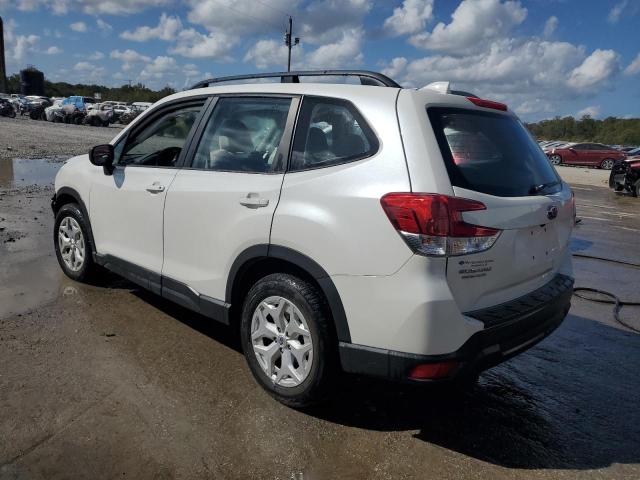 JF2SKADC7MH404225 - 2021 SUBARU FORESTER WHITE photo 2